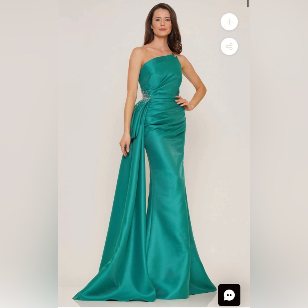RINA DI MONTELLA EMERALD GOWN